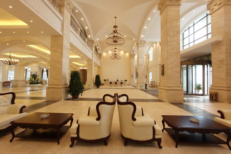 Blue Sky Hotel Yantai Exterior photo