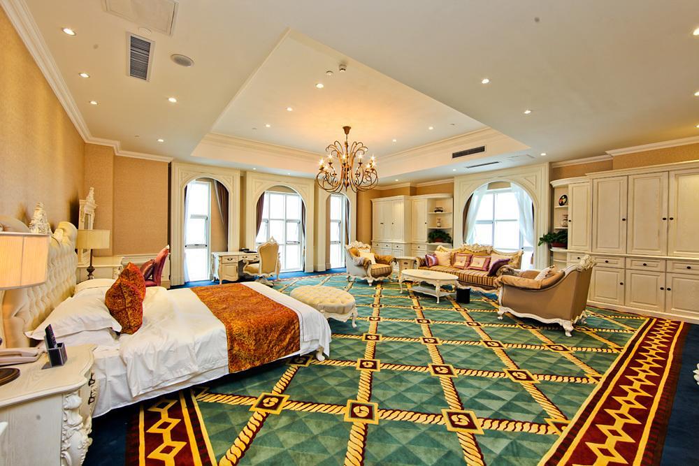 Blue Sky Hotel Yantai Room photo