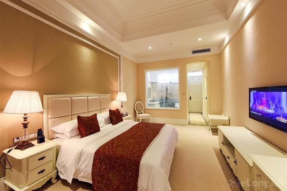 Blue Sky Hotel Yantai Exterior photo