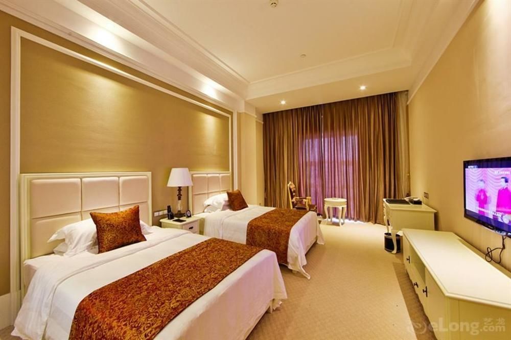 Blue Sky Hotel Yantai Exterior photo
